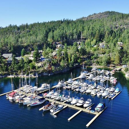 Pender Harbour Resort & Marina Garden Bay Екстер'єр фото