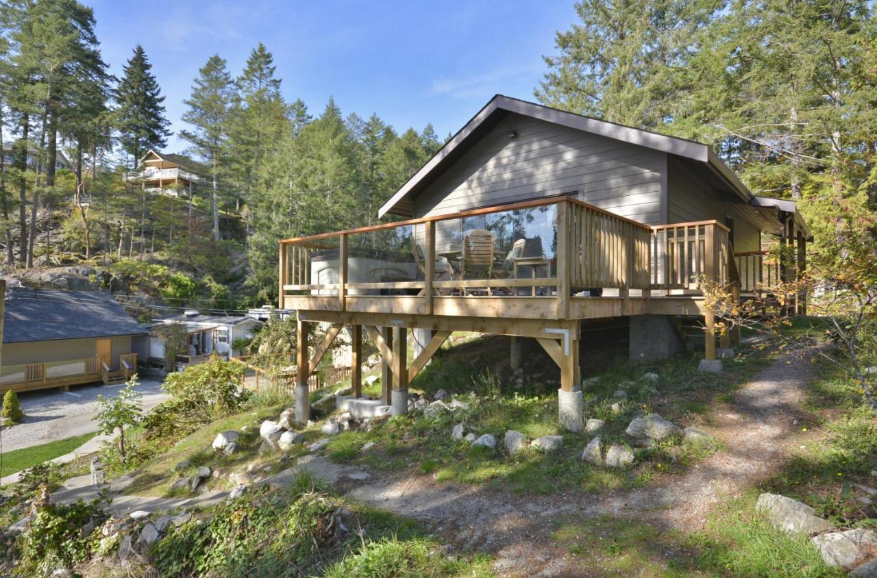 Pender Harbour Resort & Marina Garden Bay Екстер'єр фото