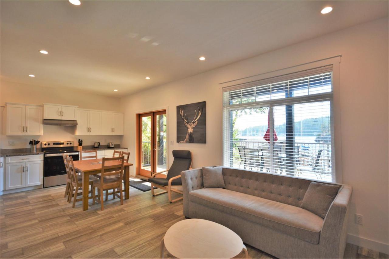 Pender Harbour Resort & Marina Garden Bay Екстер'єр фото