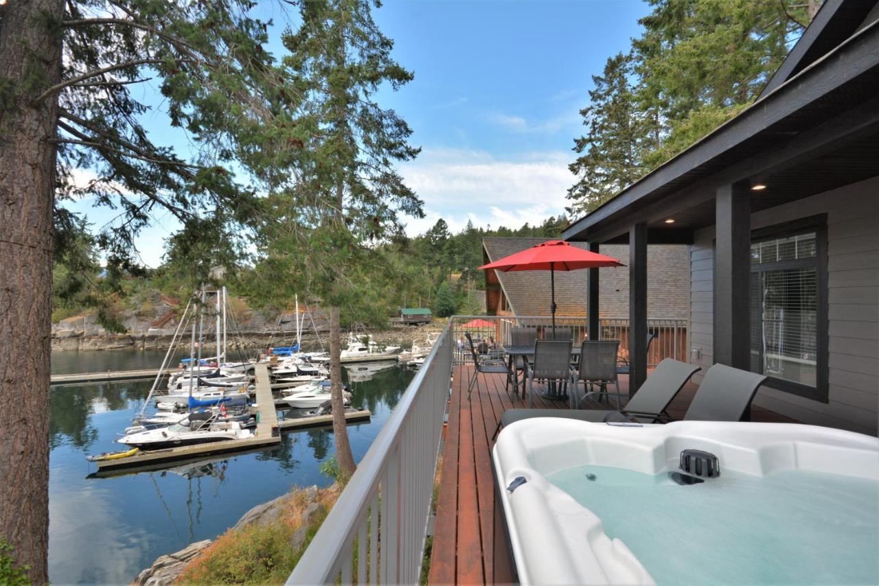 Pender Harbour Resort & Marina Garden Bay Екстер'єр фото
