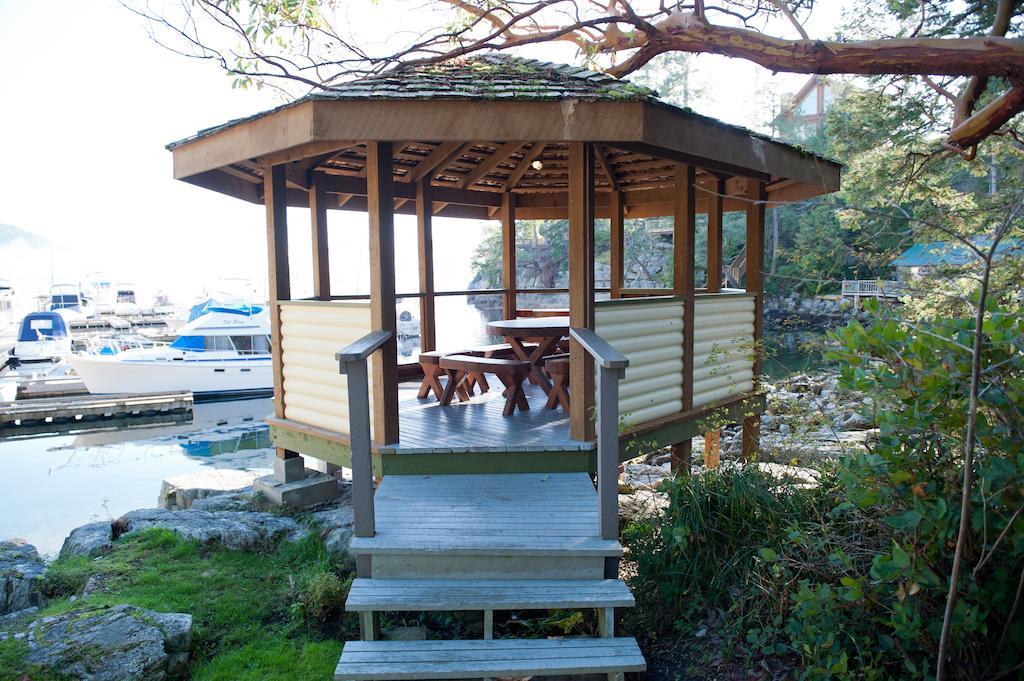 Pender Harbour Resort & Marina Garden Bay Екстер'єр фото
