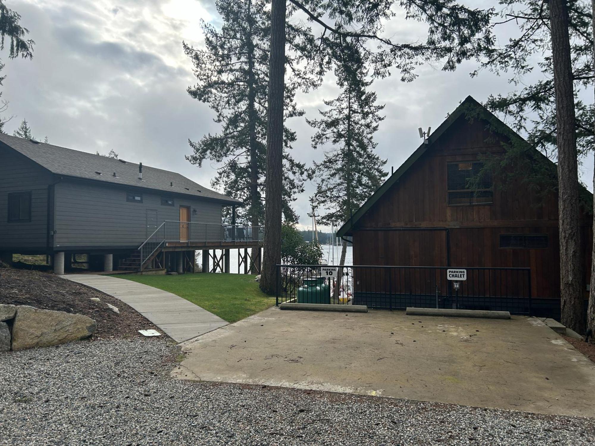 Pender Harbour Resort & Marina Garden Bay Екстер'єр фото