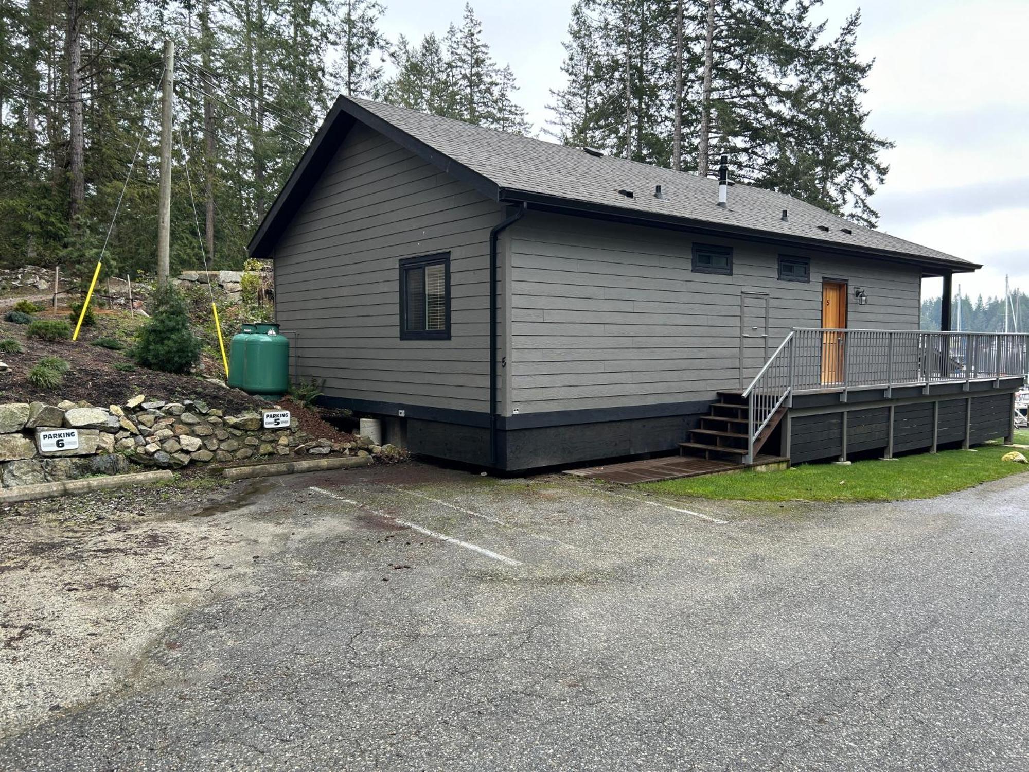 Pender Harbour Resort & Marina Garden Bay Екстер'єр фото